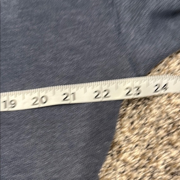 American Eagle Outfitters Blue Sweater Classic Casual Style - Picture 4 of 5